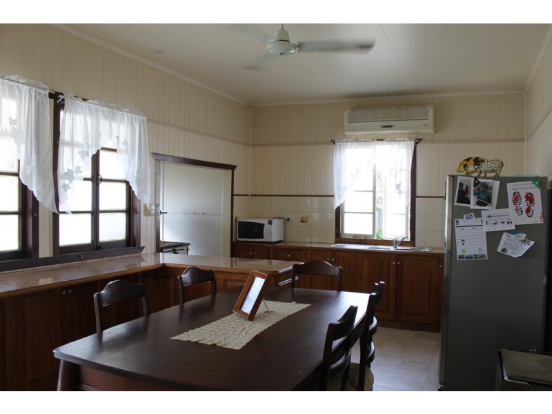 2 Higginbotham Street, Dalby QLD 4405