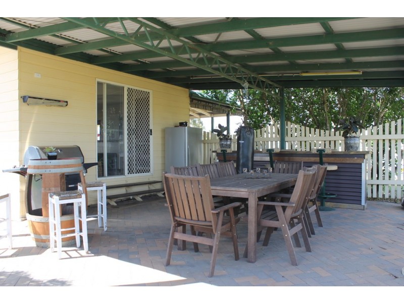 6 Agnes Street, Dalby QLD 4405
