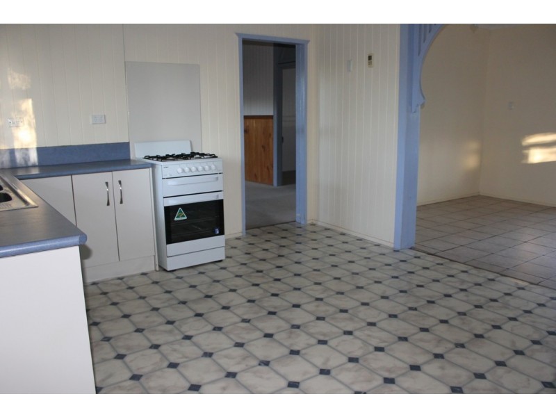 116 Edward Street, Dalby QLD 4405