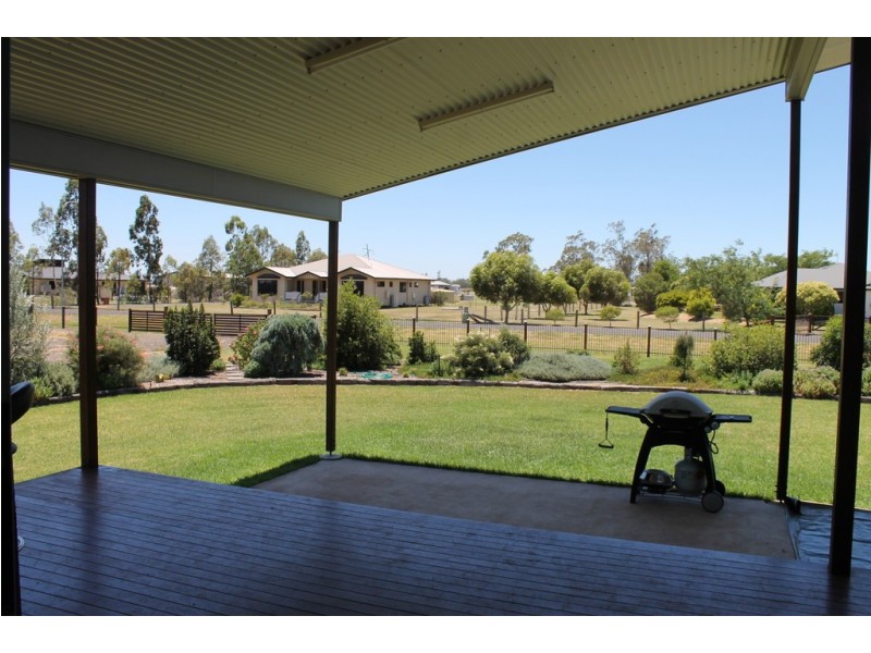 55 Diamond Drive, Dalby QLD 4405