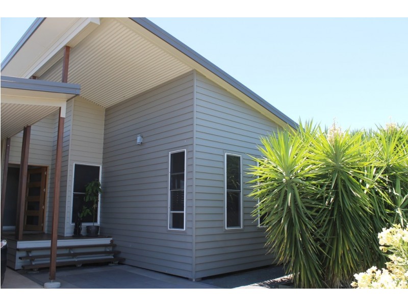 55 Diamond Drive, Dalby QLD 4405