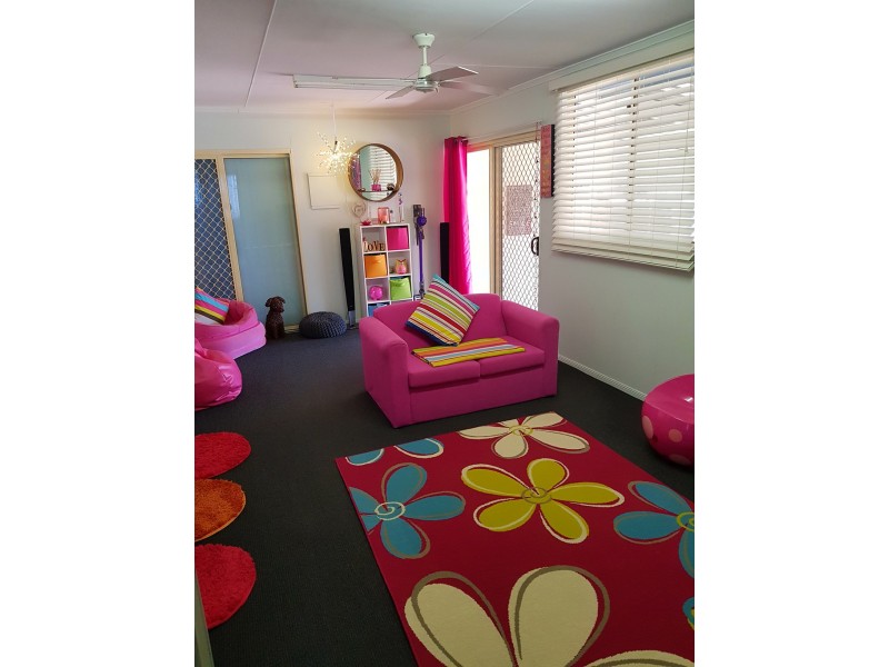 19 Summer Avenue, Dalby QLD 4405
