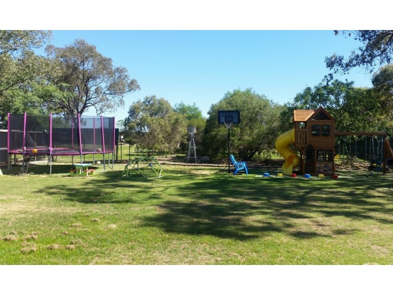 19 Summer Avenue, Dalby QLD 4405