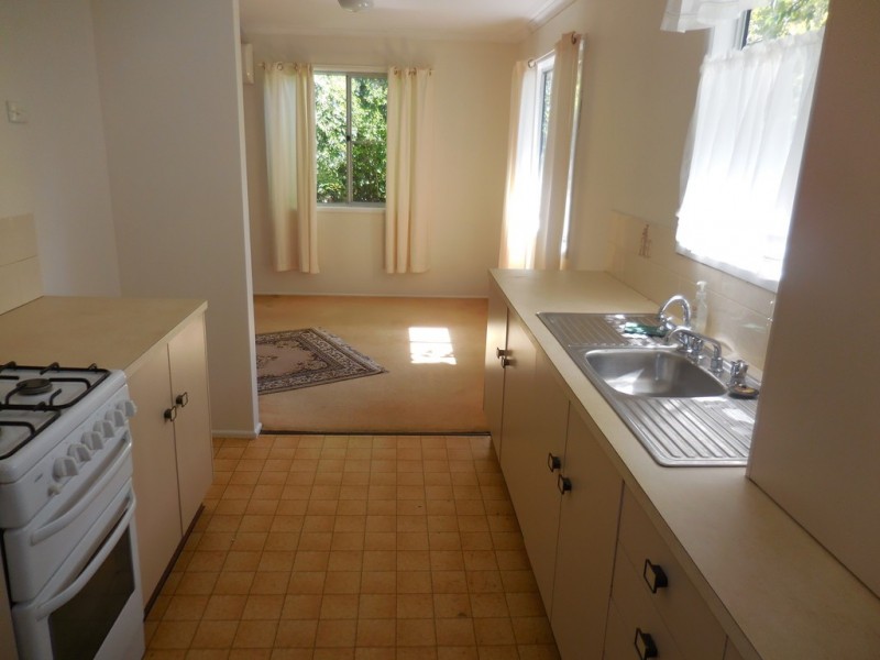 12 Russell Street, Dalby QLD 4405