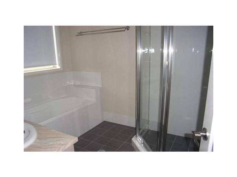 2/7 St Andrews Chase, Dalby QLD 4405