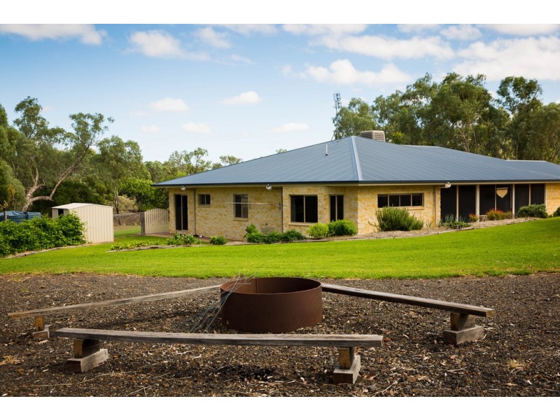 29 Kurrajong Drive, Dalby QLD 4405