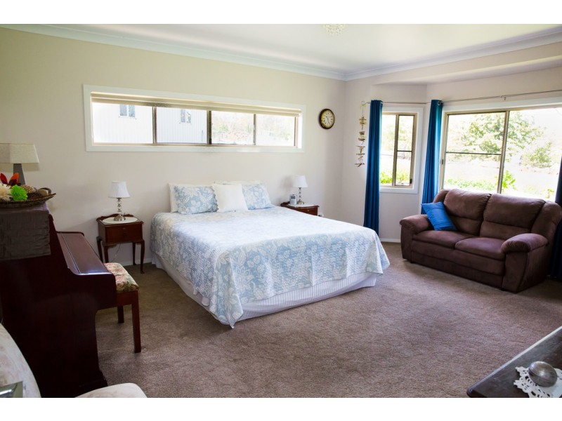 29 Kurrajong Drive, Dalby QLD 4405