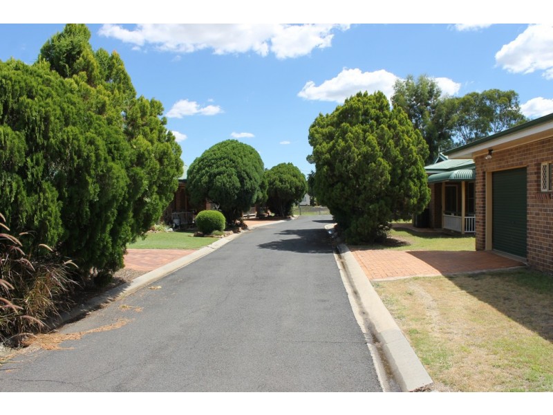 4/50 Edward Street, Dalby QLD 4405