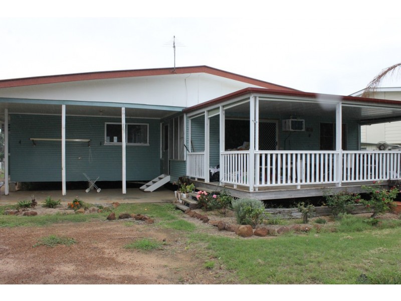 17 Brimblecombe Street, Dalby QLD 4405