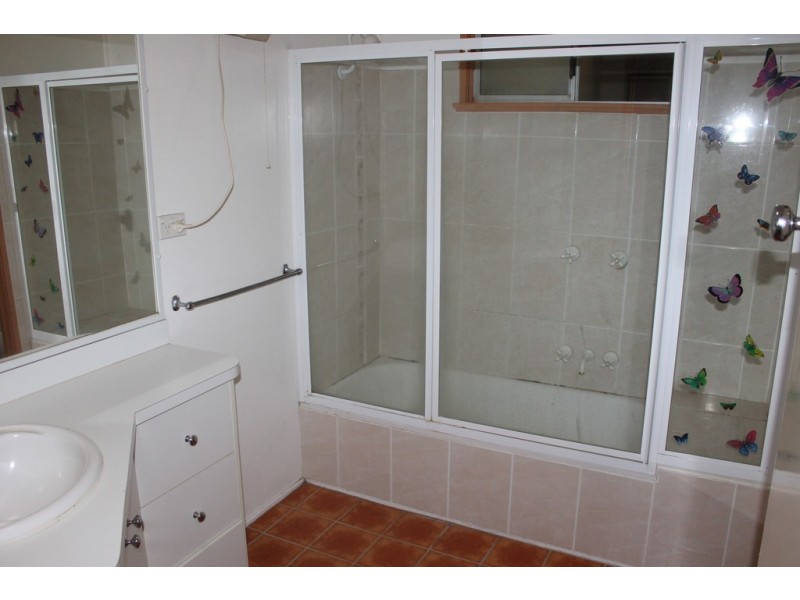 17 Brimblecombe Street, Dalby QLD 4405