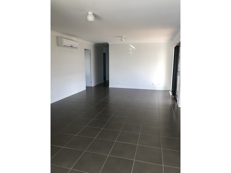 22 Barry Place, Dalby QLD 4405