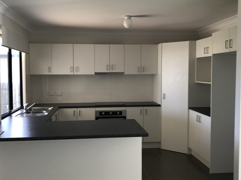 22 Barry Place, Dalby QLD 4405