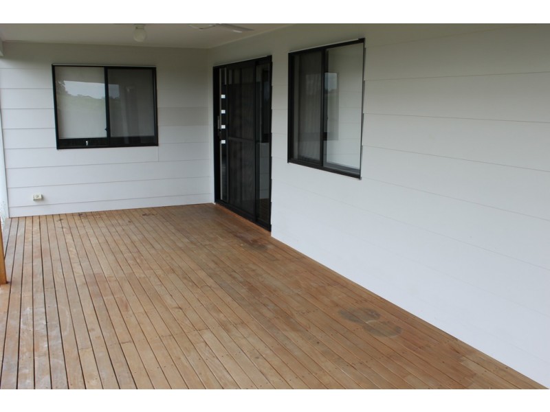 22 Barry Place, Dalby QLD 4405
