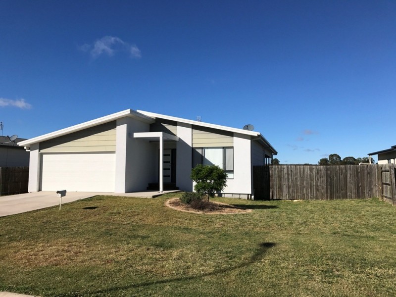 22 Barry Place, Dalby QLD 4405