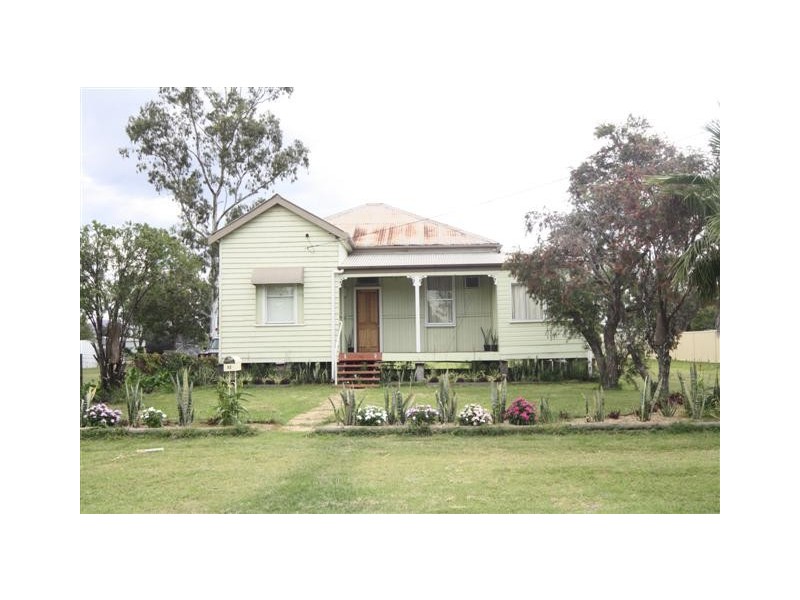 12 Horace Street, Dalby QLD 4405