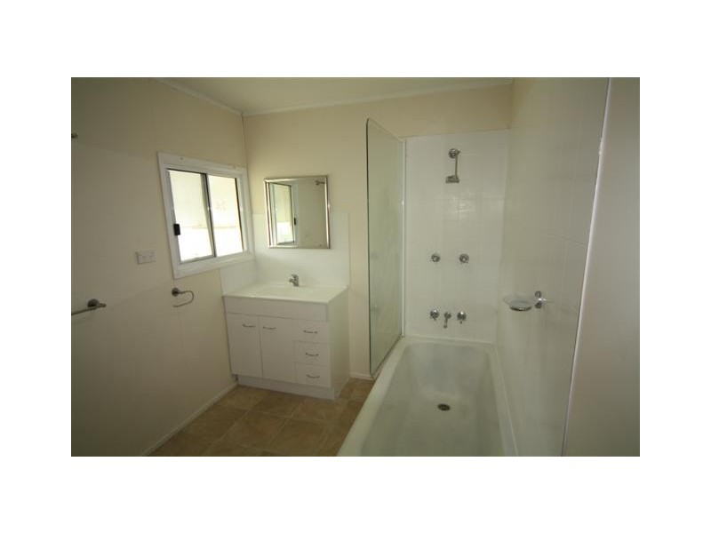 12 Horace Street, Dalby QLD 4405