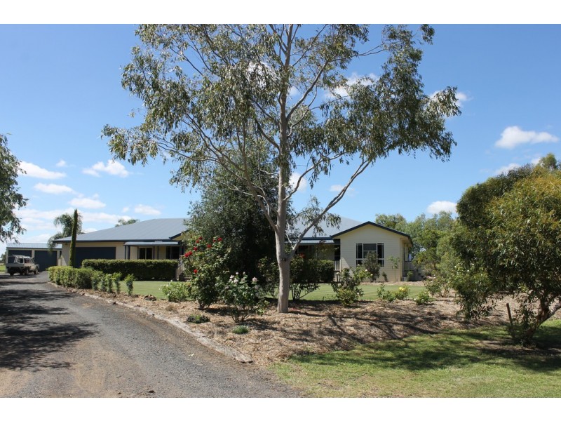 10 Parkers Ave, Dalby QLD 4405