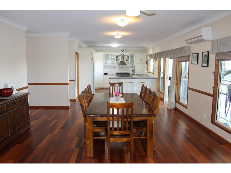 10 Parkers Ave, Dalby QLD 4405