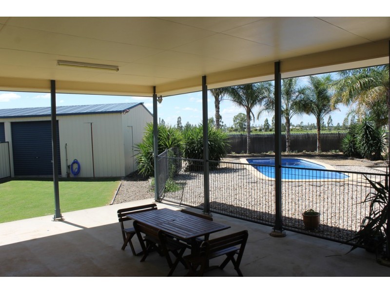 10 Parkers Ave, Dalby QLD 4405