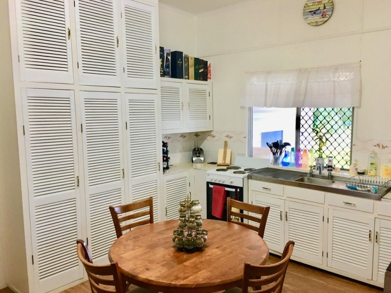 37 Hospital Road, Dalby QLD 4405