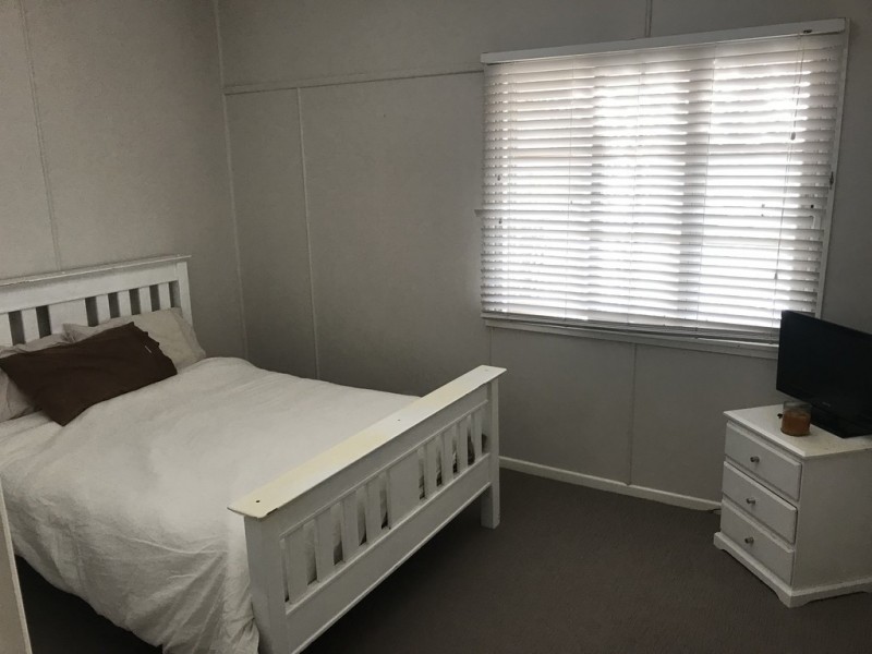85 Edward Street, Dalby QLD 4405