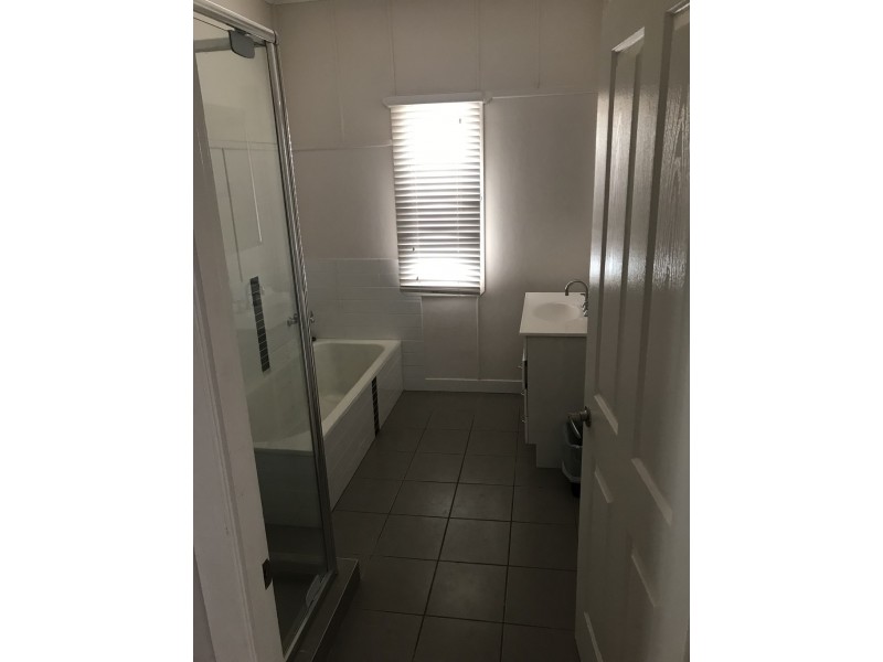 85 Edward Street, Dalby QLD 4405