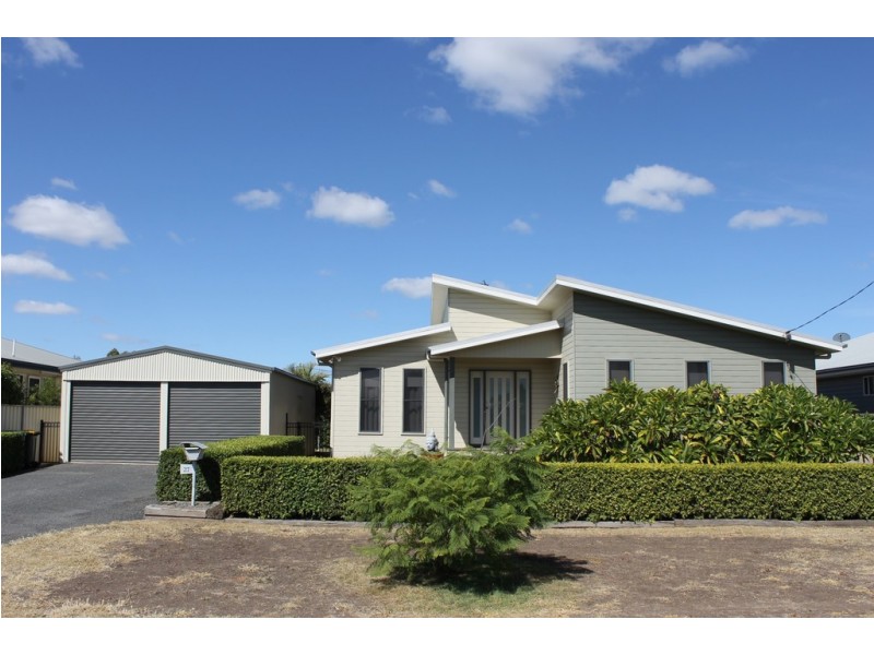 27 Leichhardt Avenue, Dalby QLD 4405