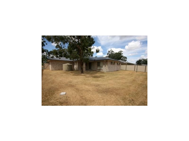 60 Edward Street, Dalby QLD 4405