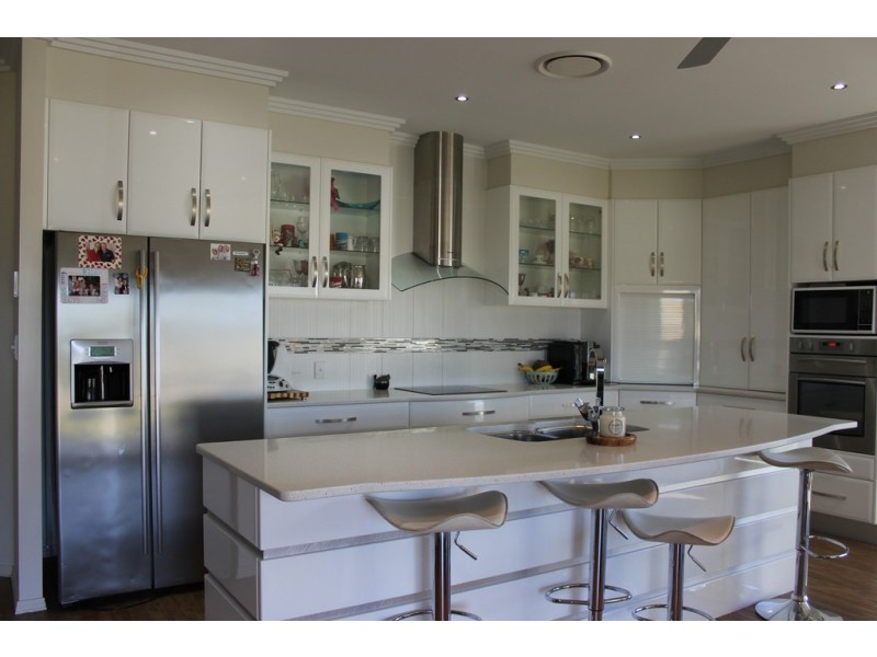 11 Southern Cross Drive, Dalby QLD 4405