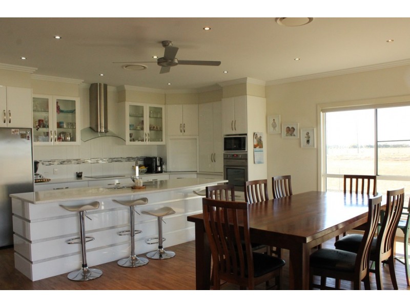 11 Southern Cross Drive, Dalby QLD 4405