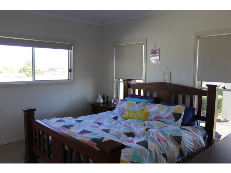 11 Southern Cross Drive, Dalby QLD 4405