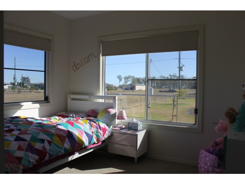 11 Southern Cross Drive, Dalby QLD 4405