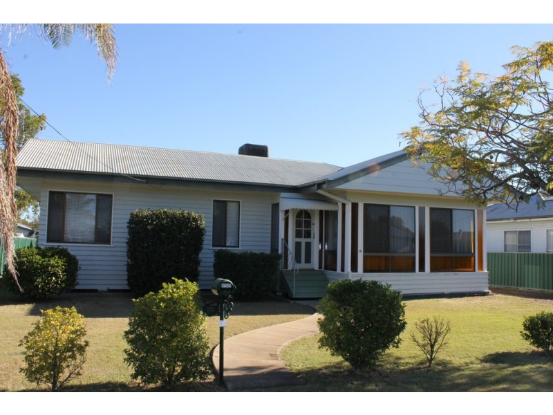 18 Knox Street, Dalby QLD 4405
