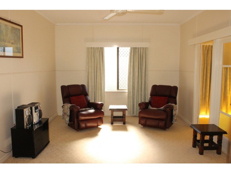 18 Knox Street, Dalby QLD 4405