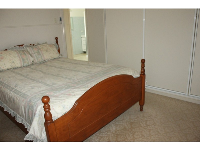 18 Knox Street, Dalby QLD 4405