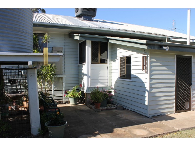 18 Knox Street, Dalby QLD 4405