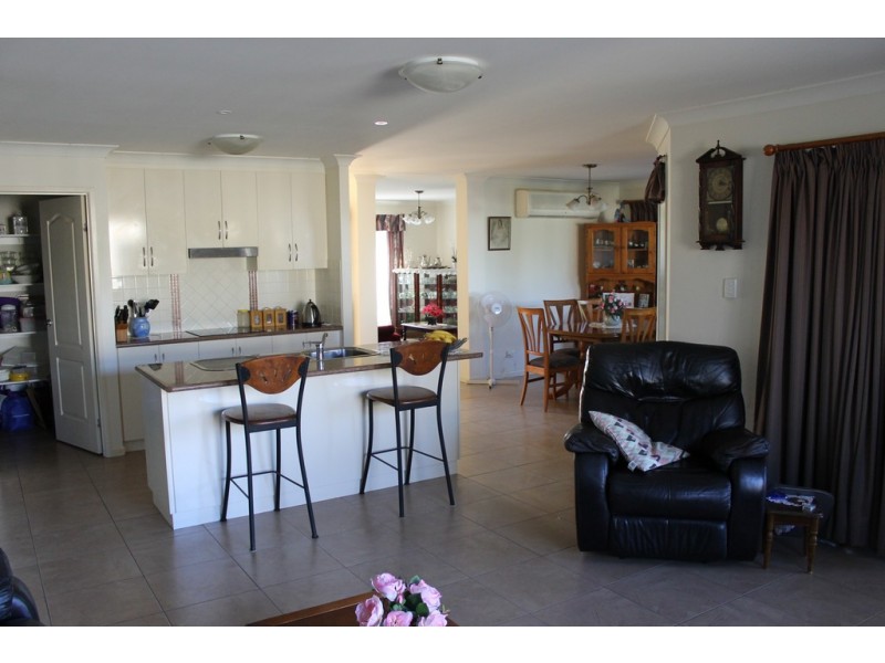 6 Southern Cross Drive, Dalby QLD 4405