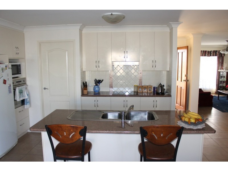 6 Southern Cross Drive, Dalby QLD 4405