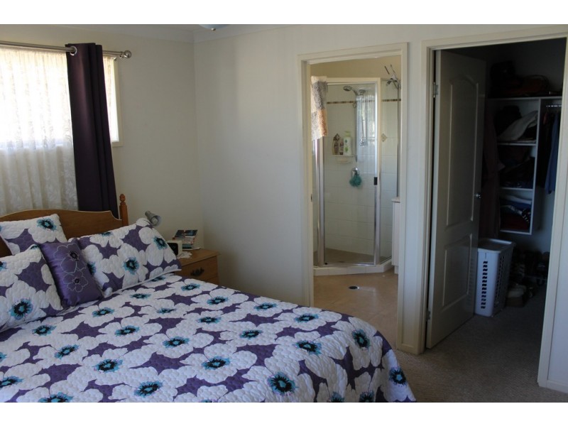 6 Southern Cross Drive, Dalby QLD 4405