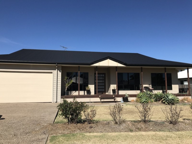 11 Glen Eagles Drive, Dalby QLD 4405