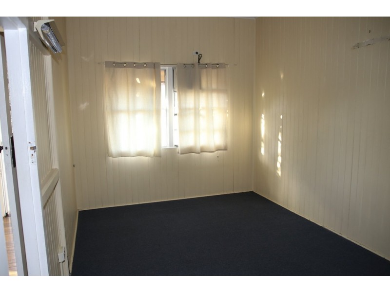 102 Hedge Road, Dalby QLD 4405