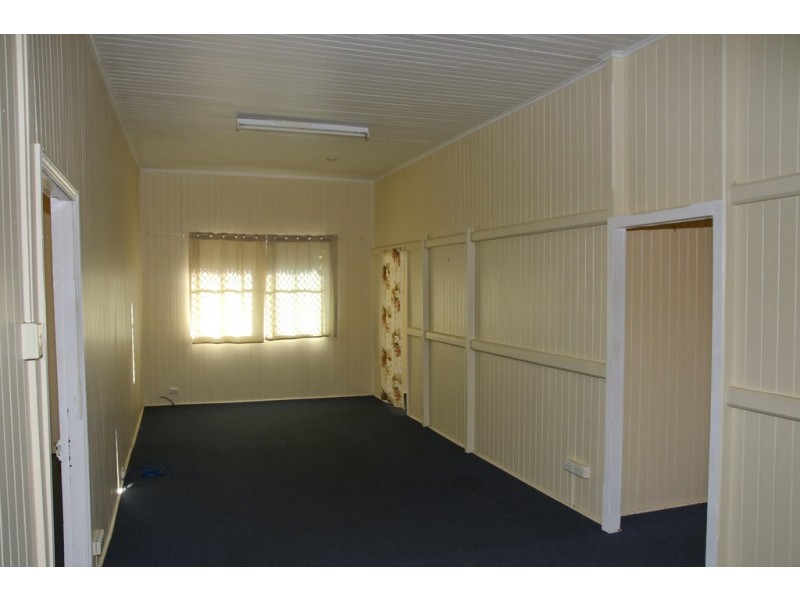 102 Hedge Road, Dalby QLD 4405