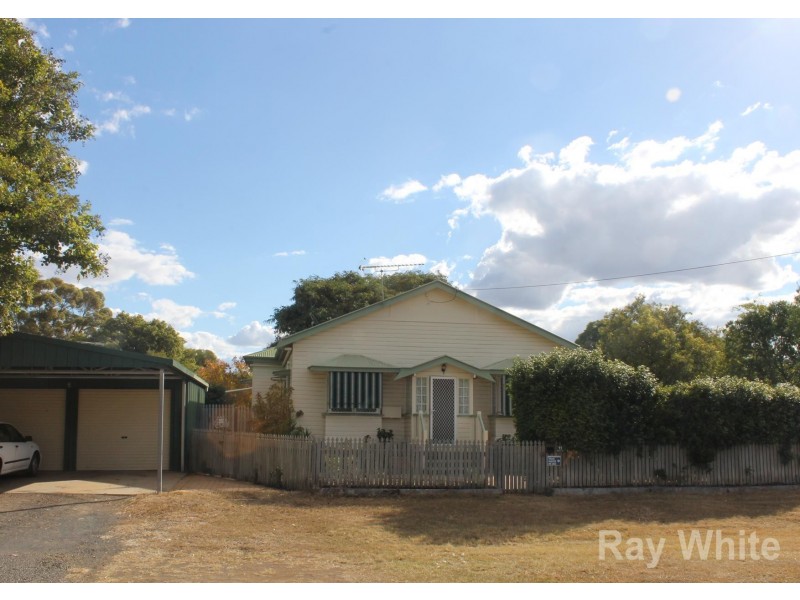 11 Annie Street, Dalby QLD 4405