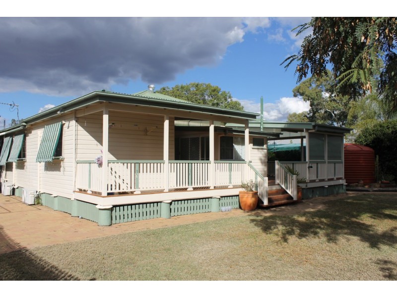11 Annie Street, Dalby QLD 4405