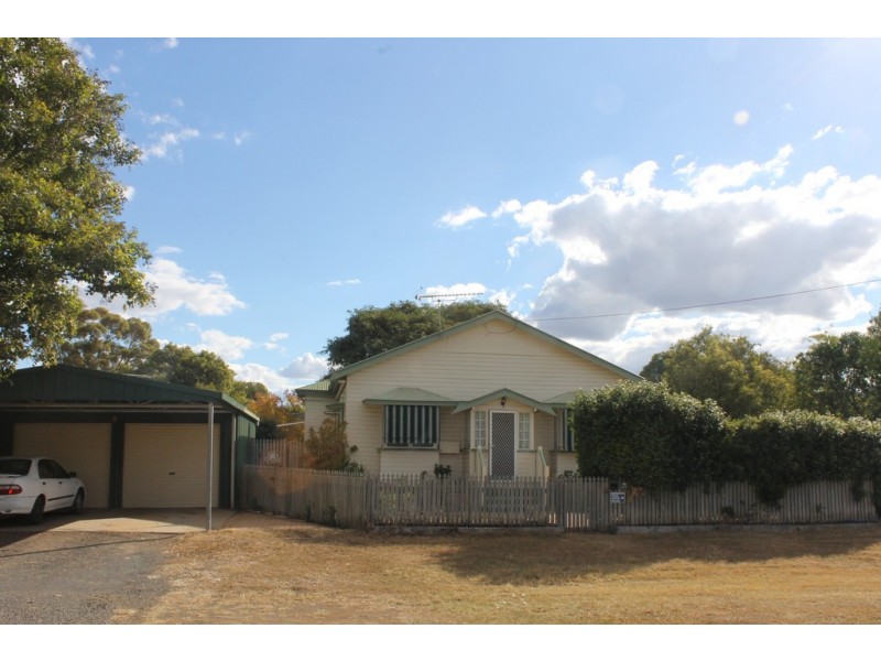 11 Annie Street, Dalby QLD 4405