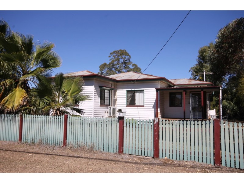 14 Bagot Street, Dalby QLD 4405