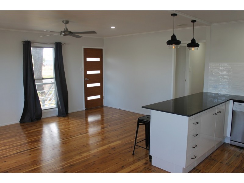 12 Mary Street, Dalby QLD 4405