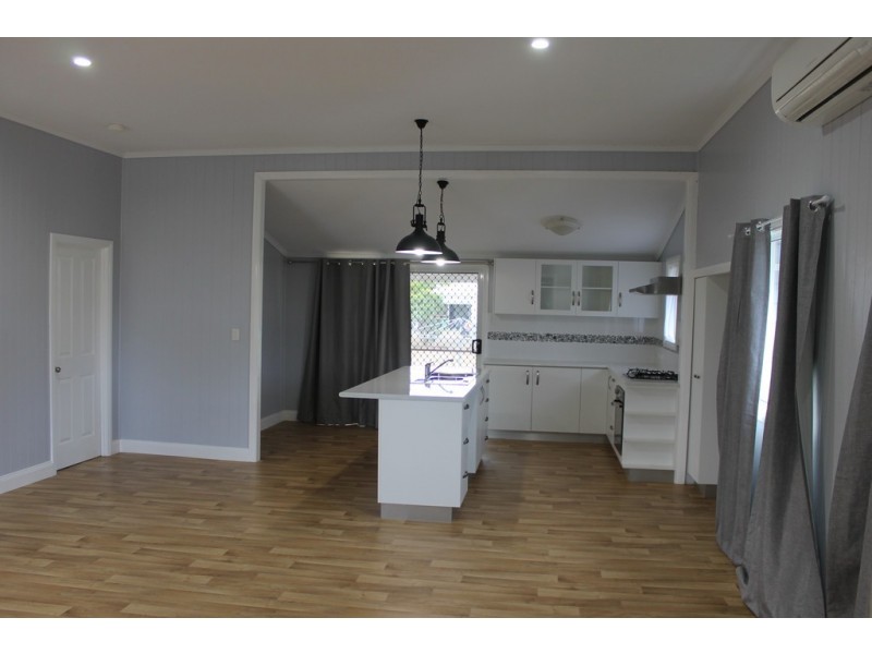 93 Bunya Street, Dalby QLD 4405