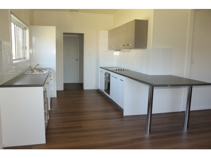 44 Curtis Street, Dalby QLD 4405