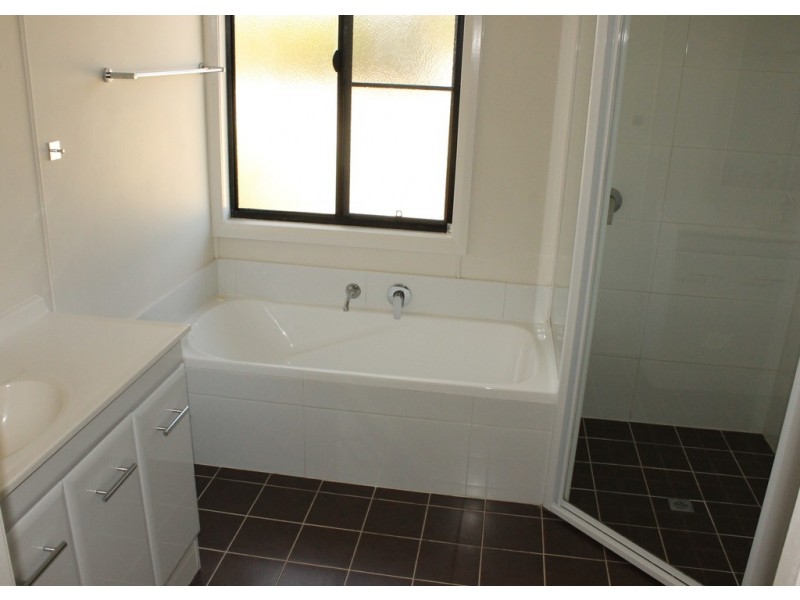 44 Curtis Street, Dalby QLD 4405